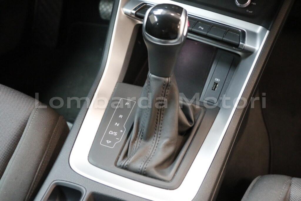 Audi Q3 35 1.5 tfsi Business Advanced s-tronic