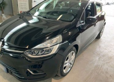 Renault Clio TCe 12V 90 CV 5 porte Moschino Zen