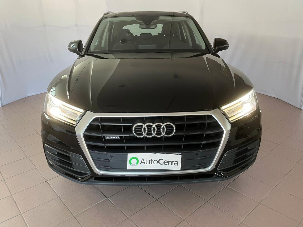Audi Q5 35 TDI quattro S tronic Business - 699