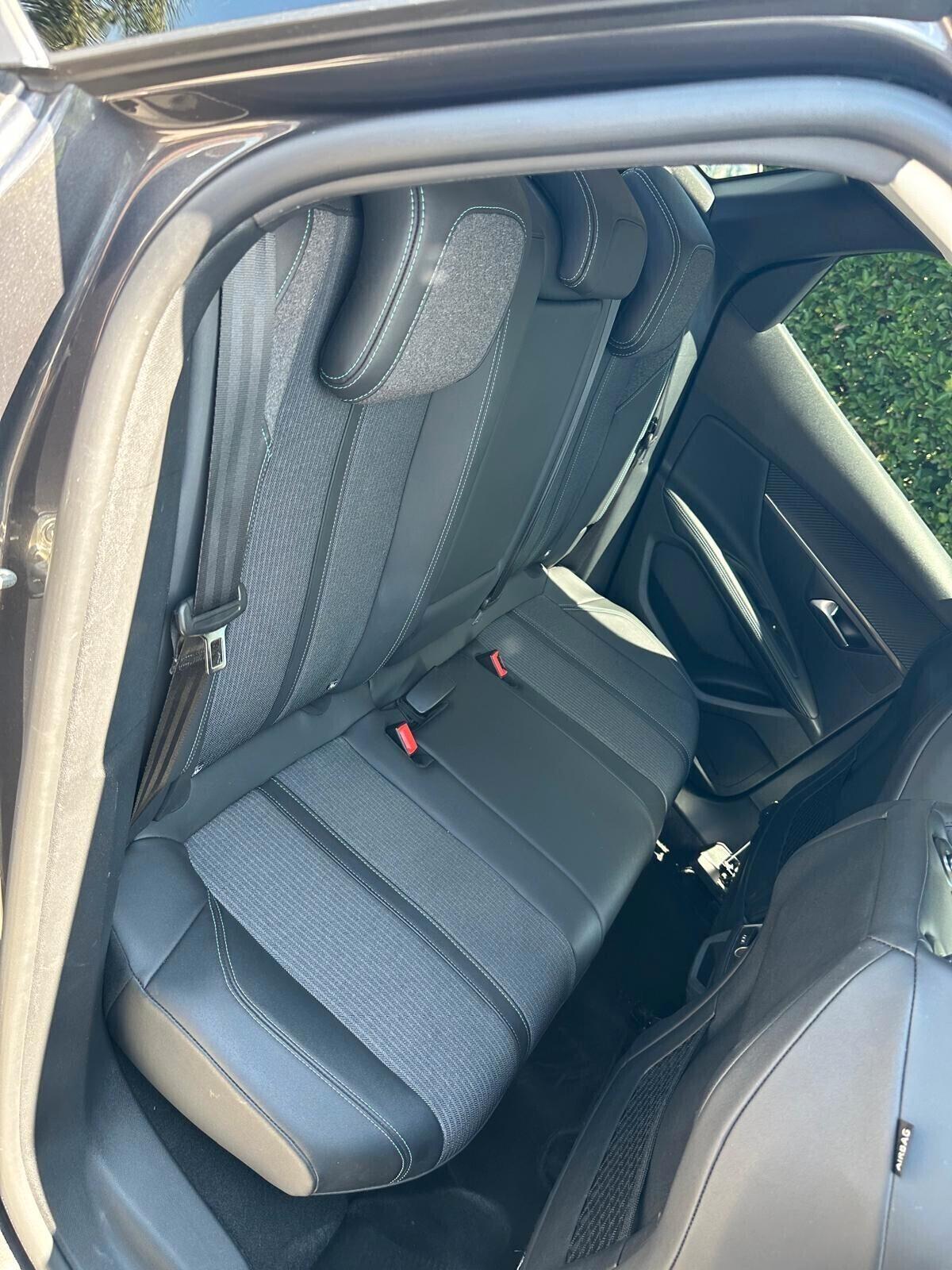 Peugeot 3008 BlueHDi 1.5HDI 130CV Allure 2022 IMPECCABILE