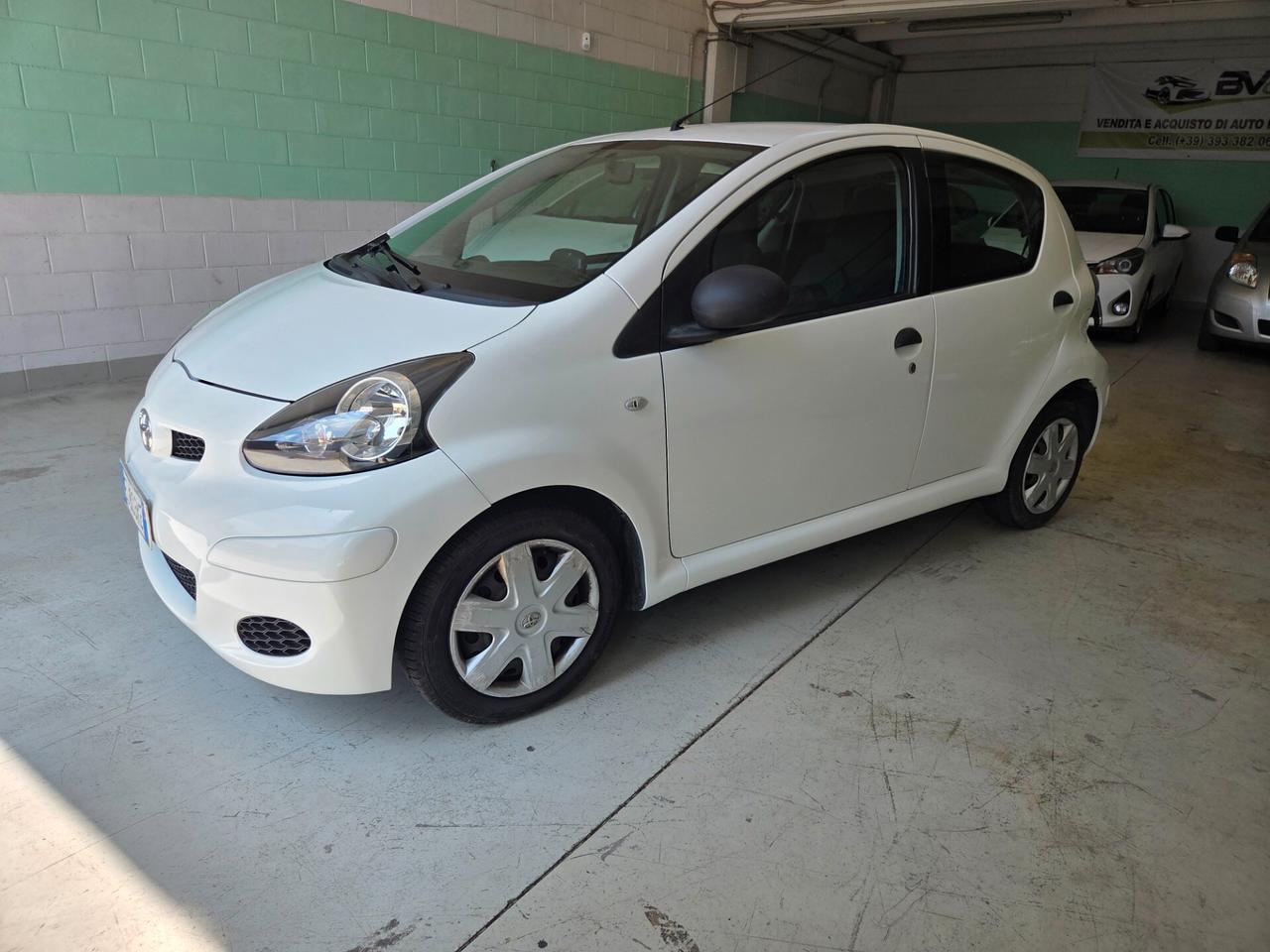 Toyota Aygo 1.0 12V VVT-i 5 porte Lounge