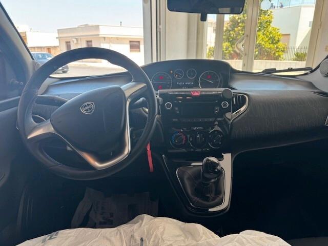 Lancia Ypsilon 1.2 69 CV 5 porte S&S Gold