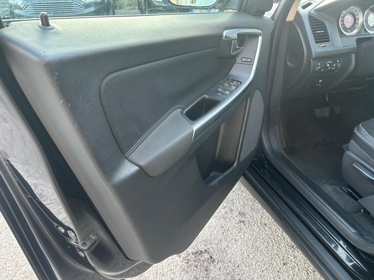 Volvo XC 60 XC60 D4 4X4 Geartronic Momentum