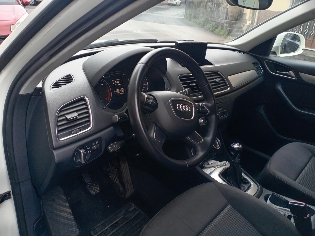 Audi Q3 2.0 TDI Business