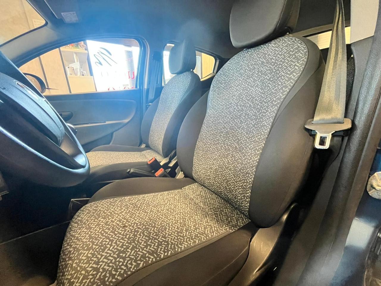 Lancia Ypsilon 1.0 FireFly 5 porte S&S Hybrid Gold