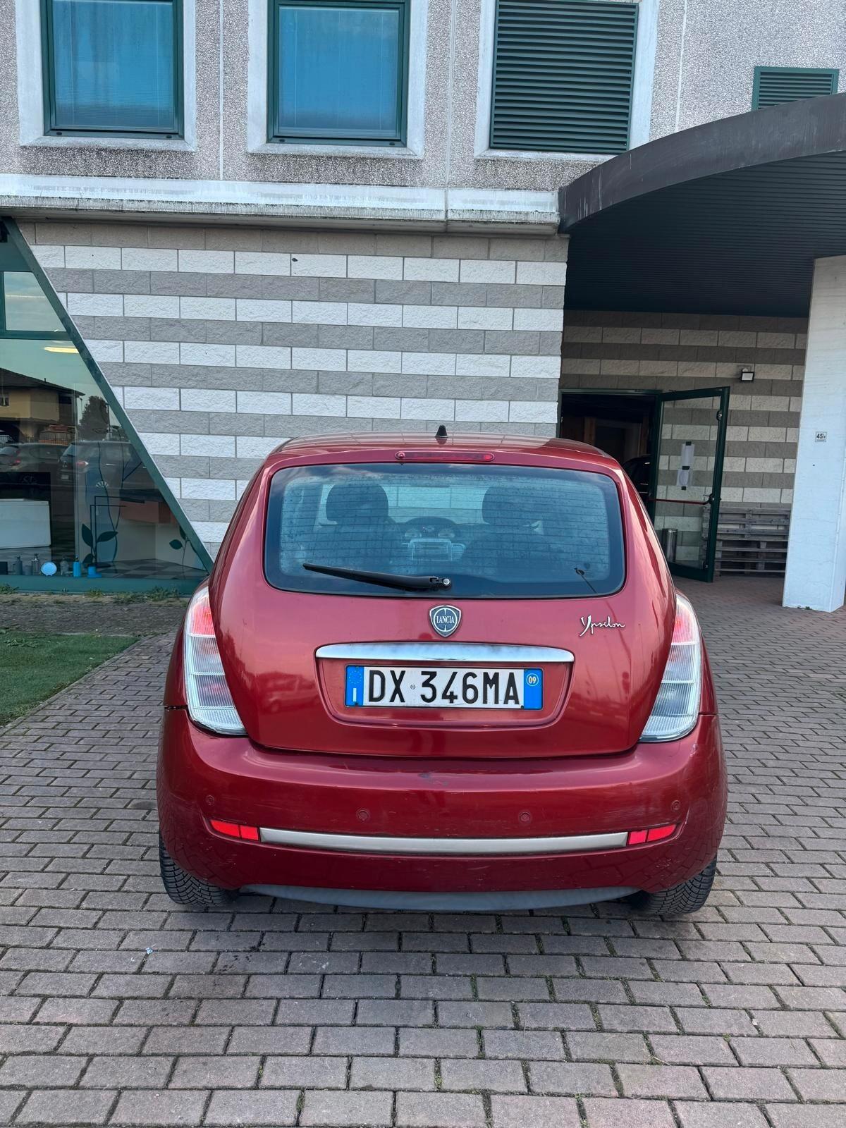 Lancia Ypsilon 1.4 Platino Ecochic GPL