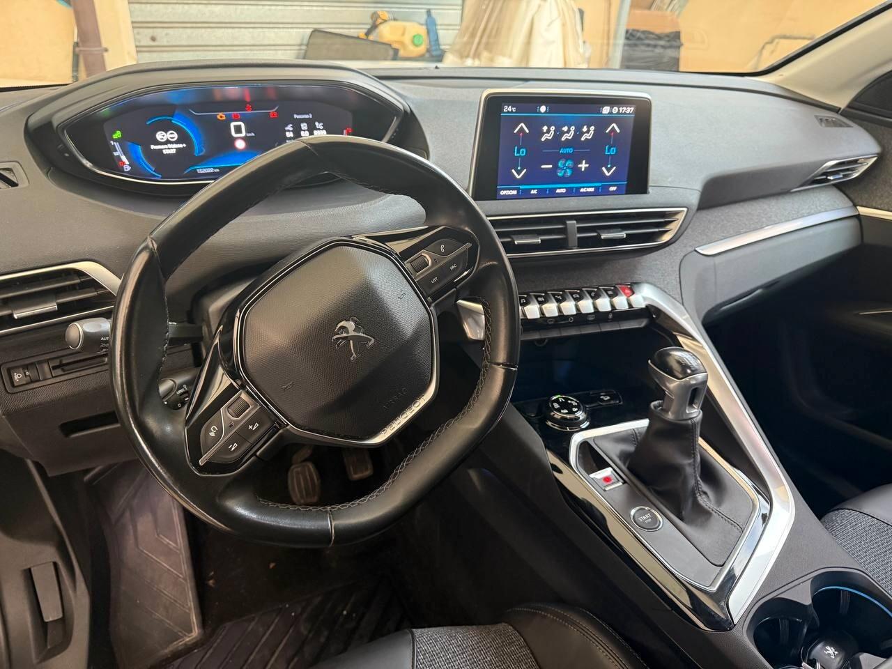 Peugeot 3008 2019 Allure 1.5 130CV Castelletto Modificato