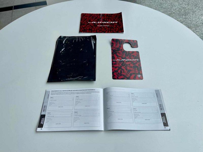 Alfa Romeo Junior 1.2 136 CV Hybrid eDCT6 - AZIENDALE