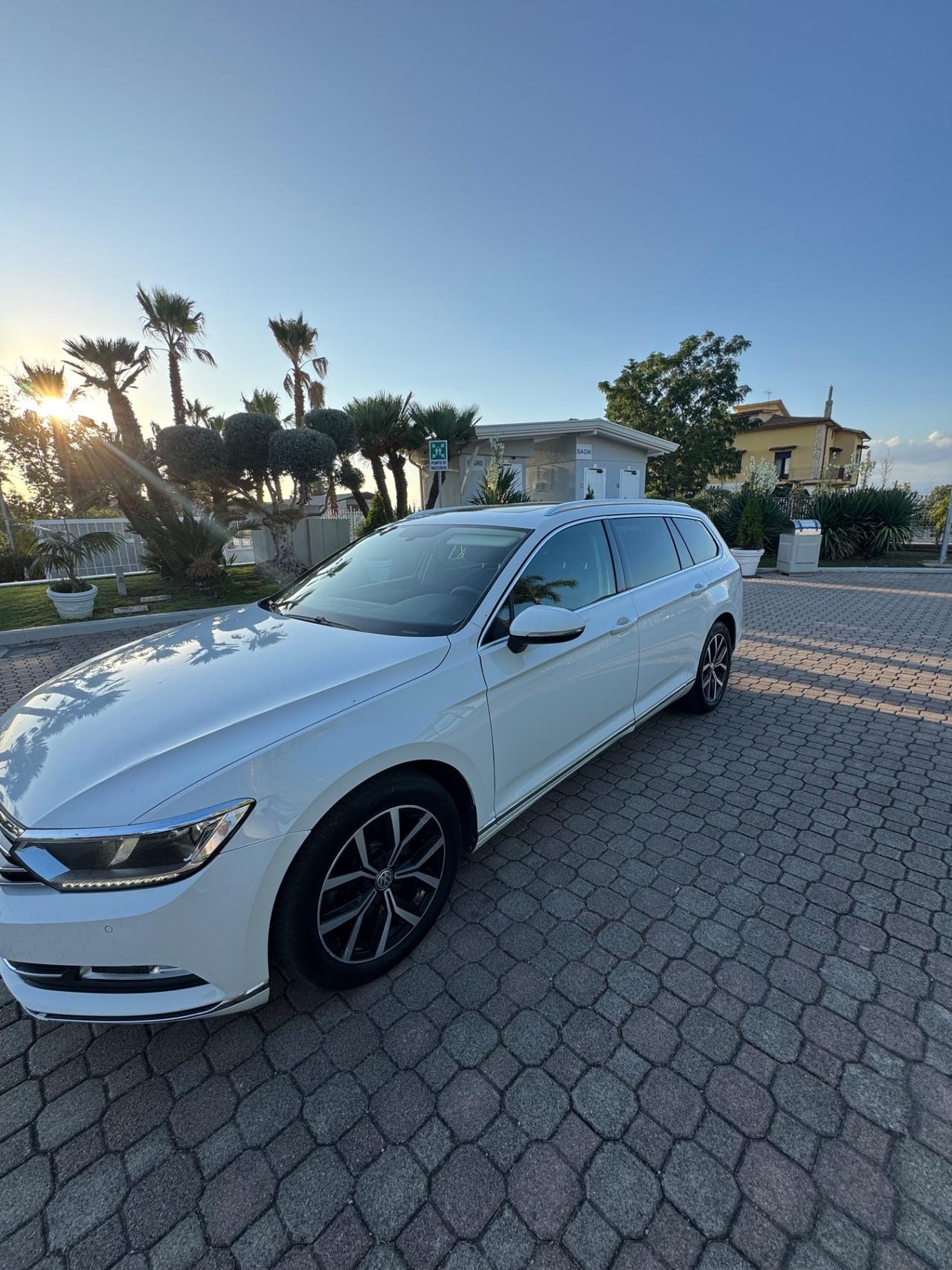 Volkswagen Passat Variant 2.0 TDI 190 CV DSG Highline BlueMotion Tech.