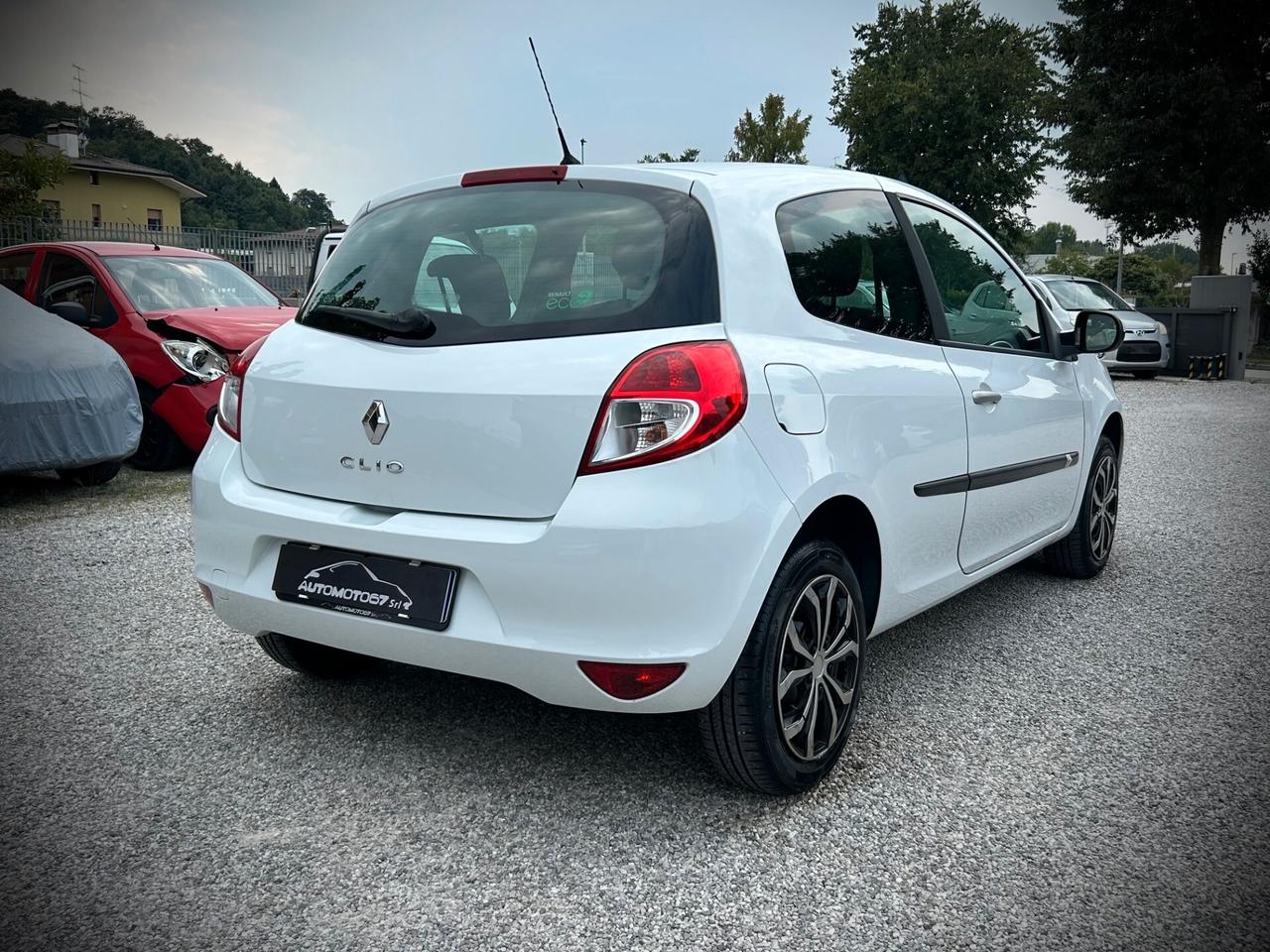 Renault Clio 1.2 16V - UNIPROPRIETARIO-NEOPATENTATI