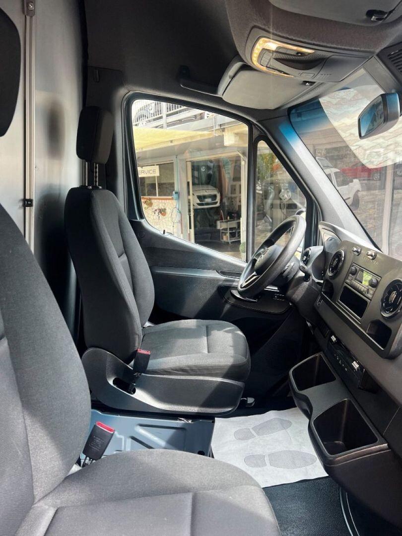 MERCEDES-BENZ ESPRINTER ARMADA ESPRINTER KA