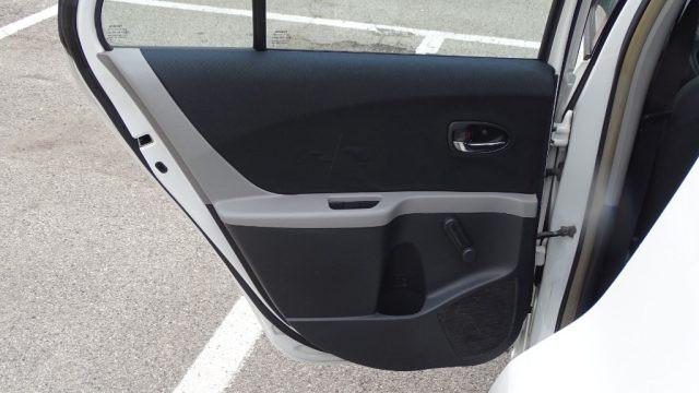 TOYOTA Yaris 1.300 100 cv, 5 porte, versione "Sol", Garanzia..