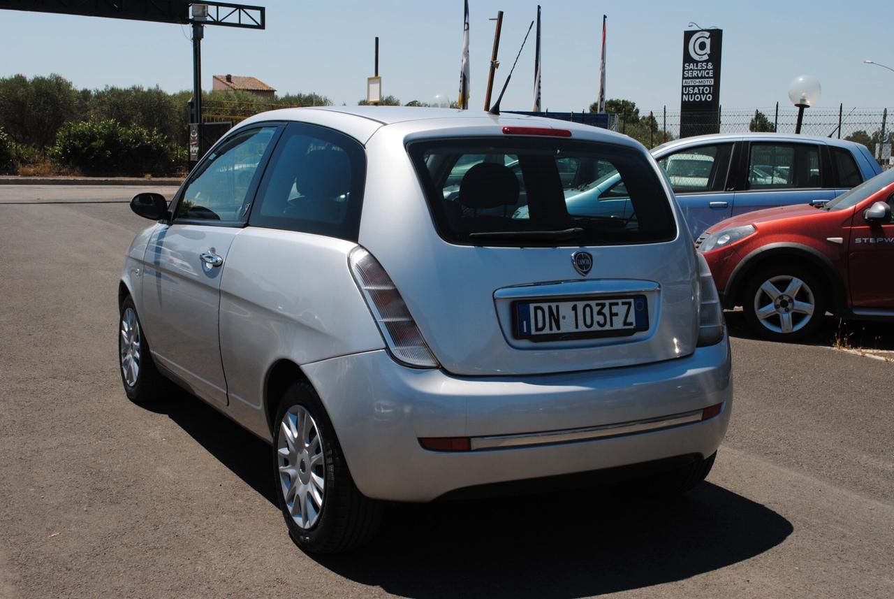 Lancia Ypsilon 1.2 60 CV OK NEOPATENTATI