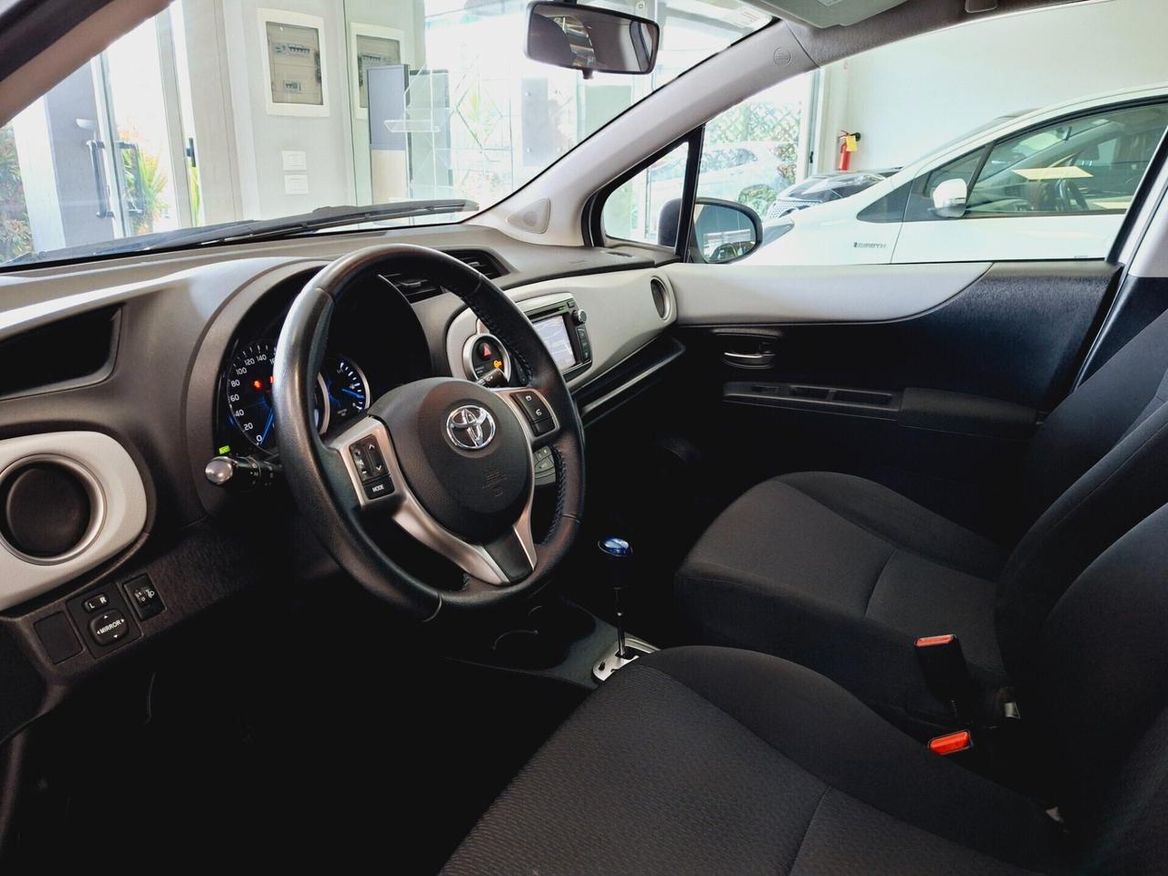 Toyota Yaris 1.5 Hybrid 5 porte Cool "Unico Proprietario