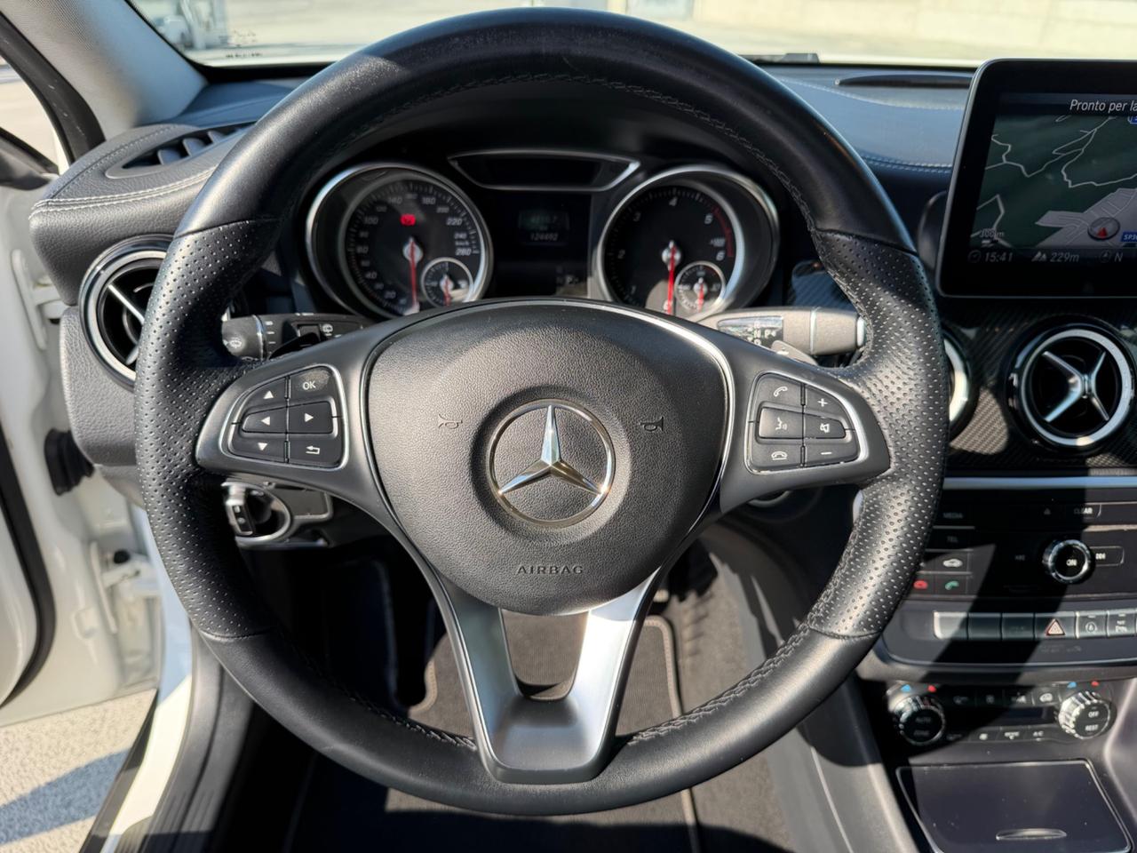 Mercedes-benz GLA 200 d Automatic Premium Night Edition