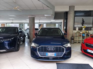 Audi Q3 35 TDI S tronic Business Advanced 64000km!!!