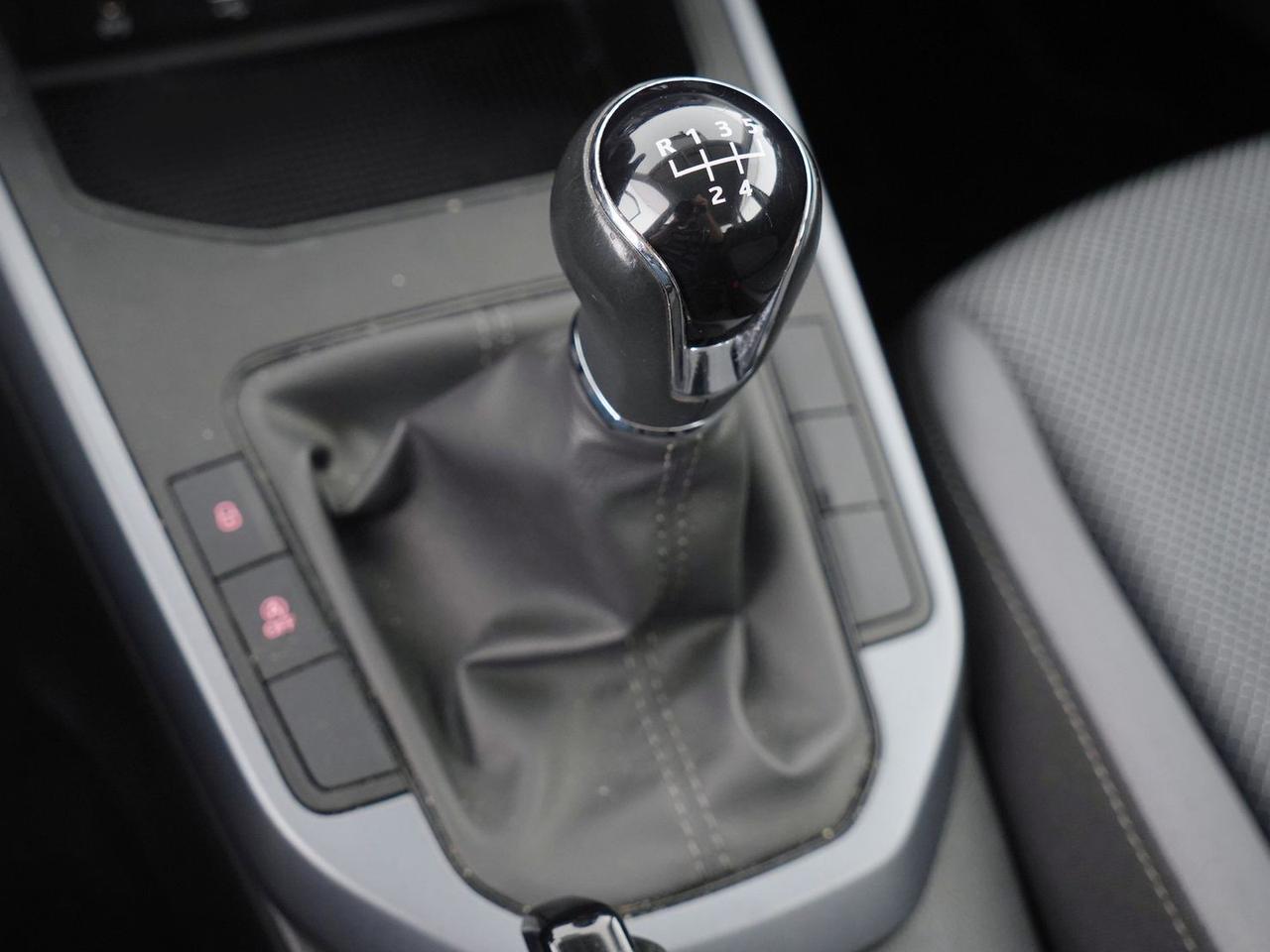 Seat Arona 1.0 ecotsi 95cv black edition