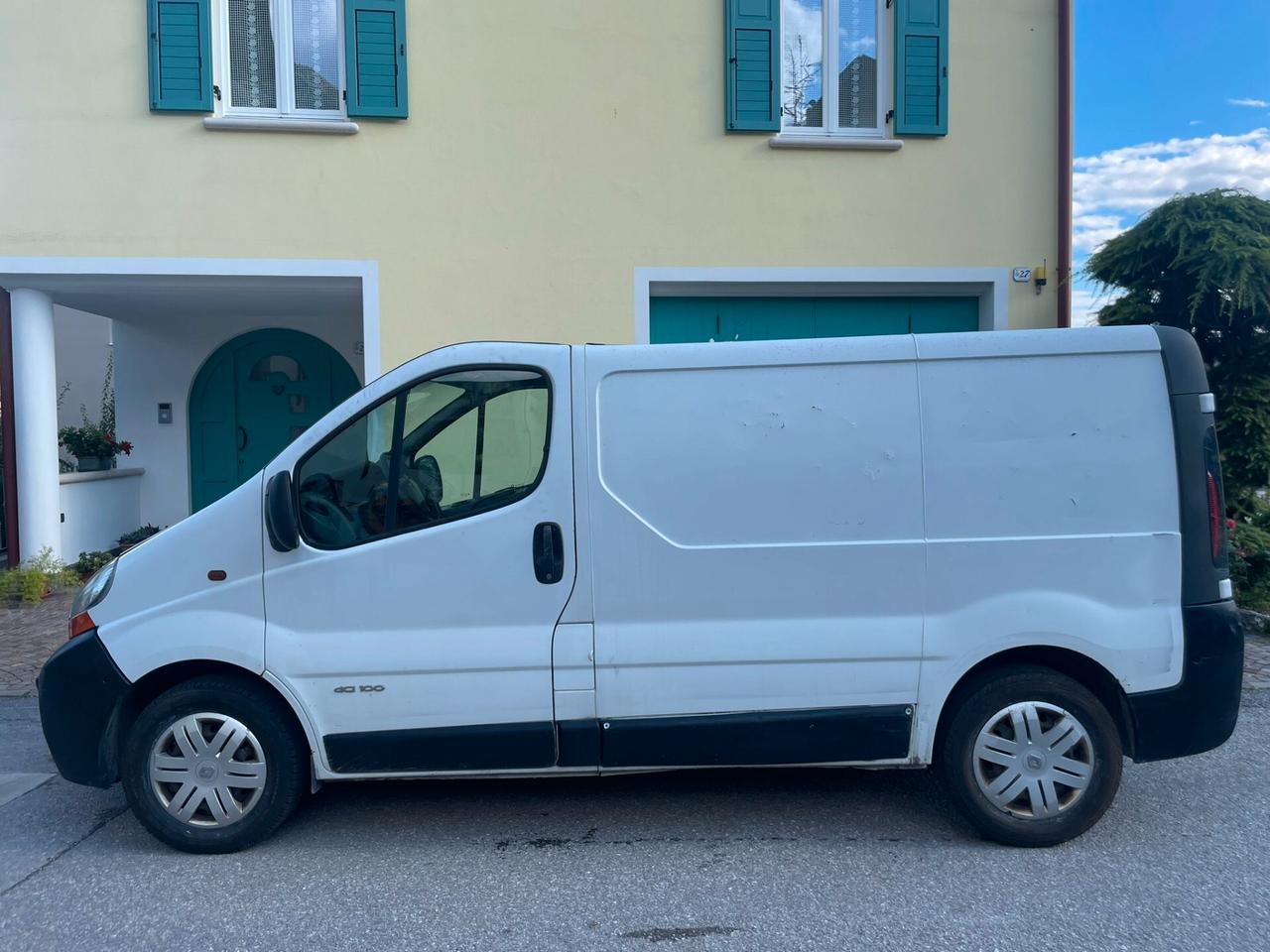 RENAULT TRAFIC 1.9 DCi 100CV