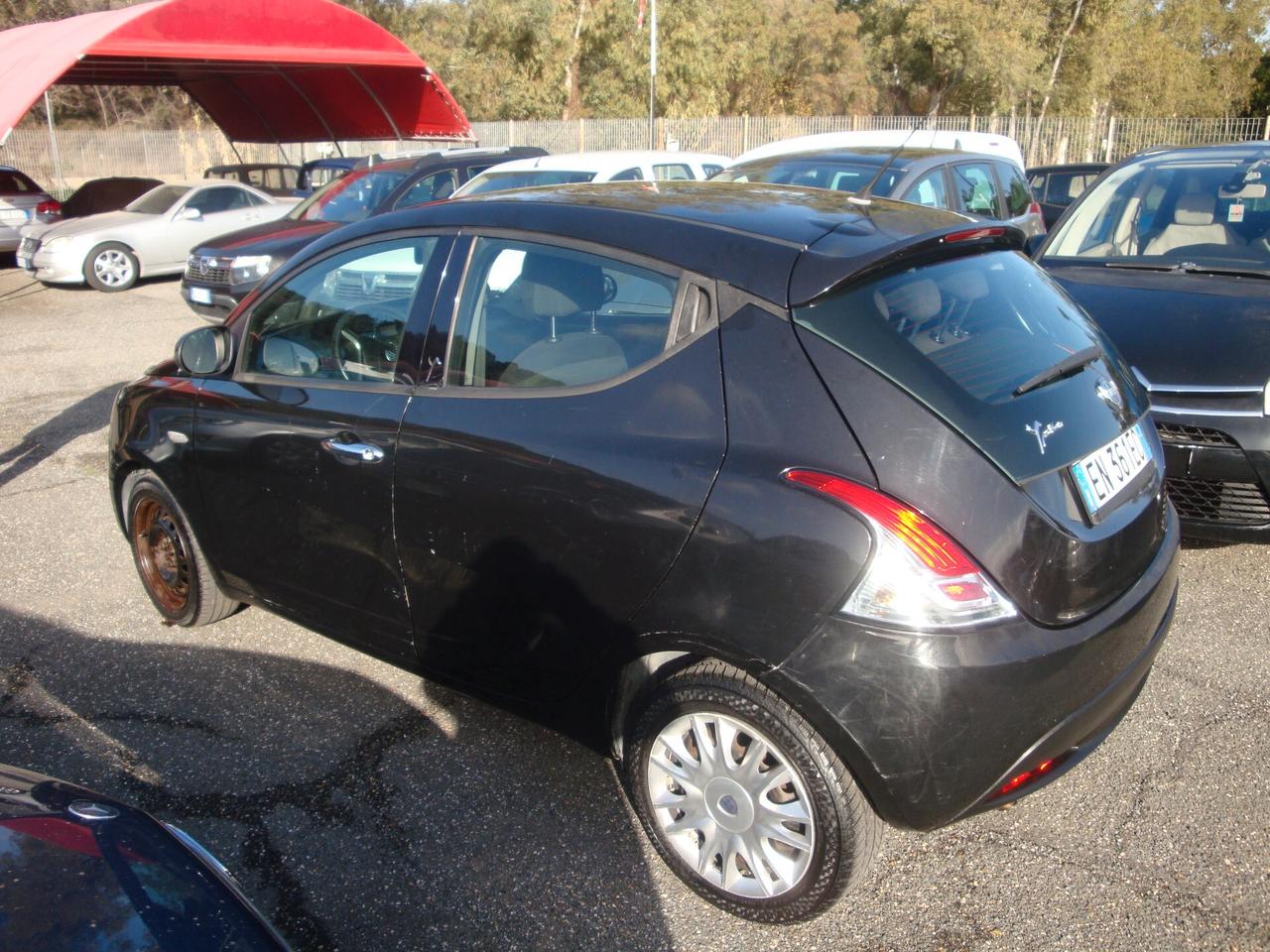 Lancia Ypsilon 1.2 Silver POCHI KM CARROZZERIA CON GRAFFI