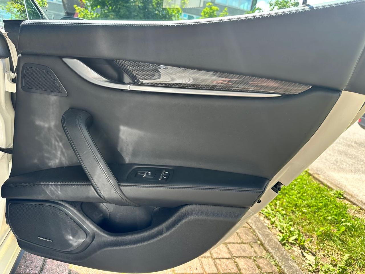 Maserati Ghibli SQ4 3.0 V6