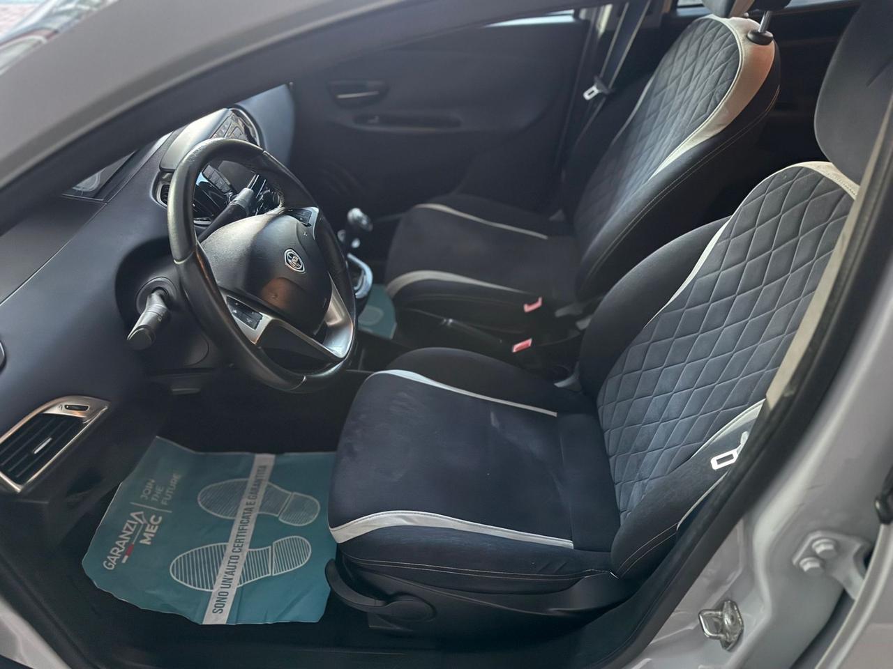 Lancia Ypsilon 1.2 69 CV 5 porte GPL Ecochic Gold