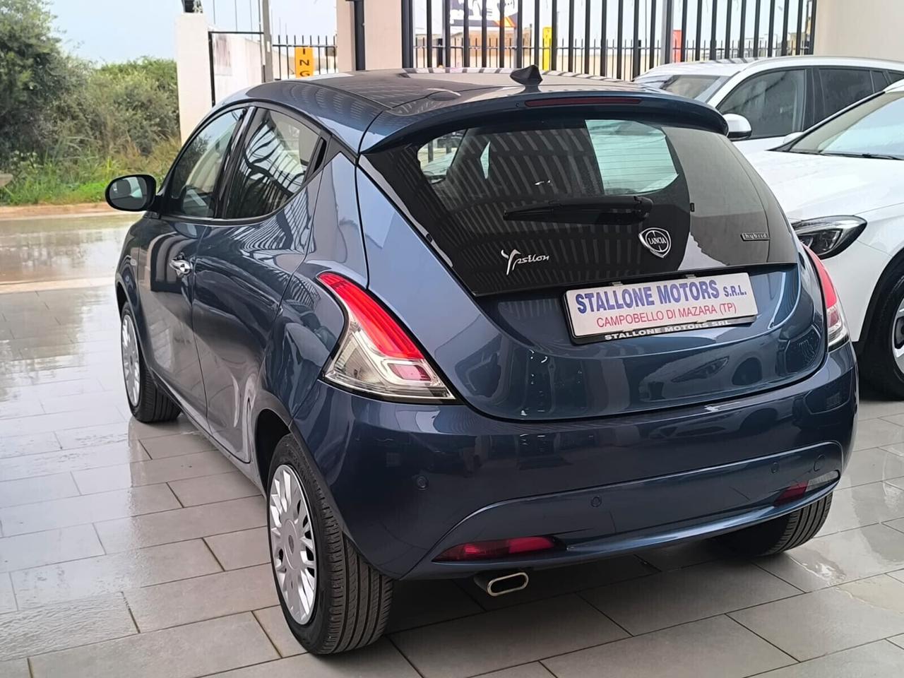 Lancia Ypsilon 1.0 CC S&S Hybrid Ecochic Gold 2022