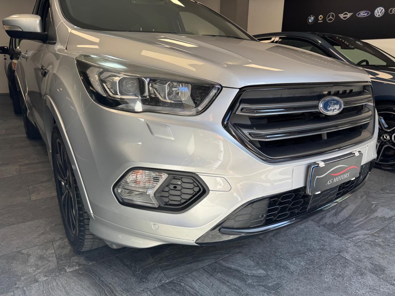 Ford Kuga 1.5 TDCI 120 CV 2WD ST-Line