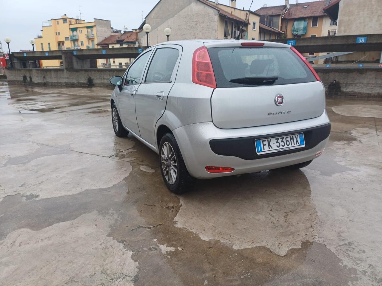 Fiat Punto 1.4 8V GPL LOUNGE E6