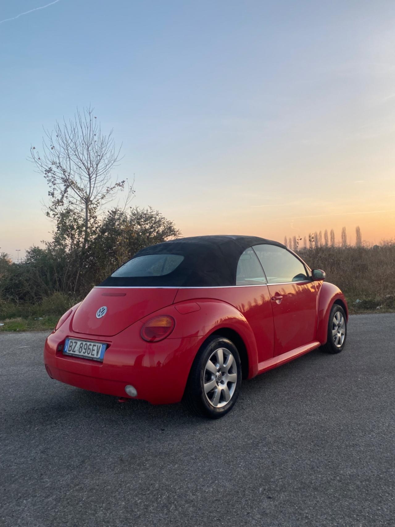 Volkswagen New Beetle 1.6 Cabrio