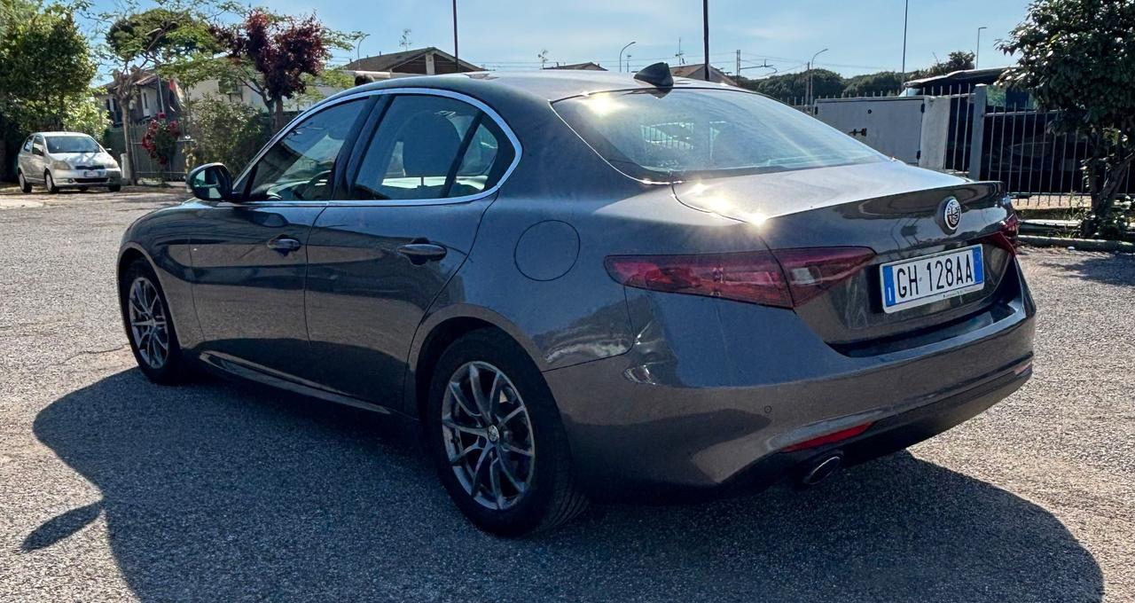 Alfa Romeo Giulia 2.2 Turbodiesel 136 CV AT8 Business