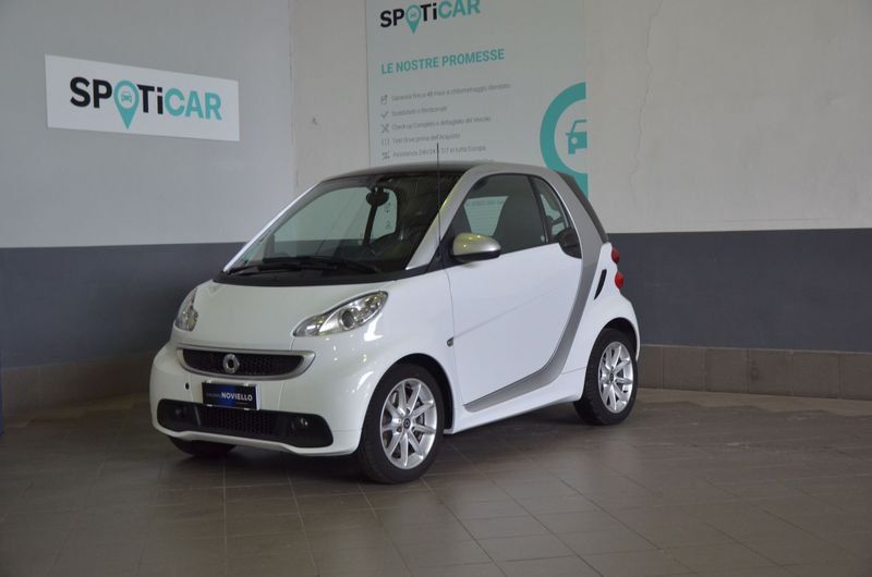 smart fortwo fortwo 800 40 kW coup�� pure cdi