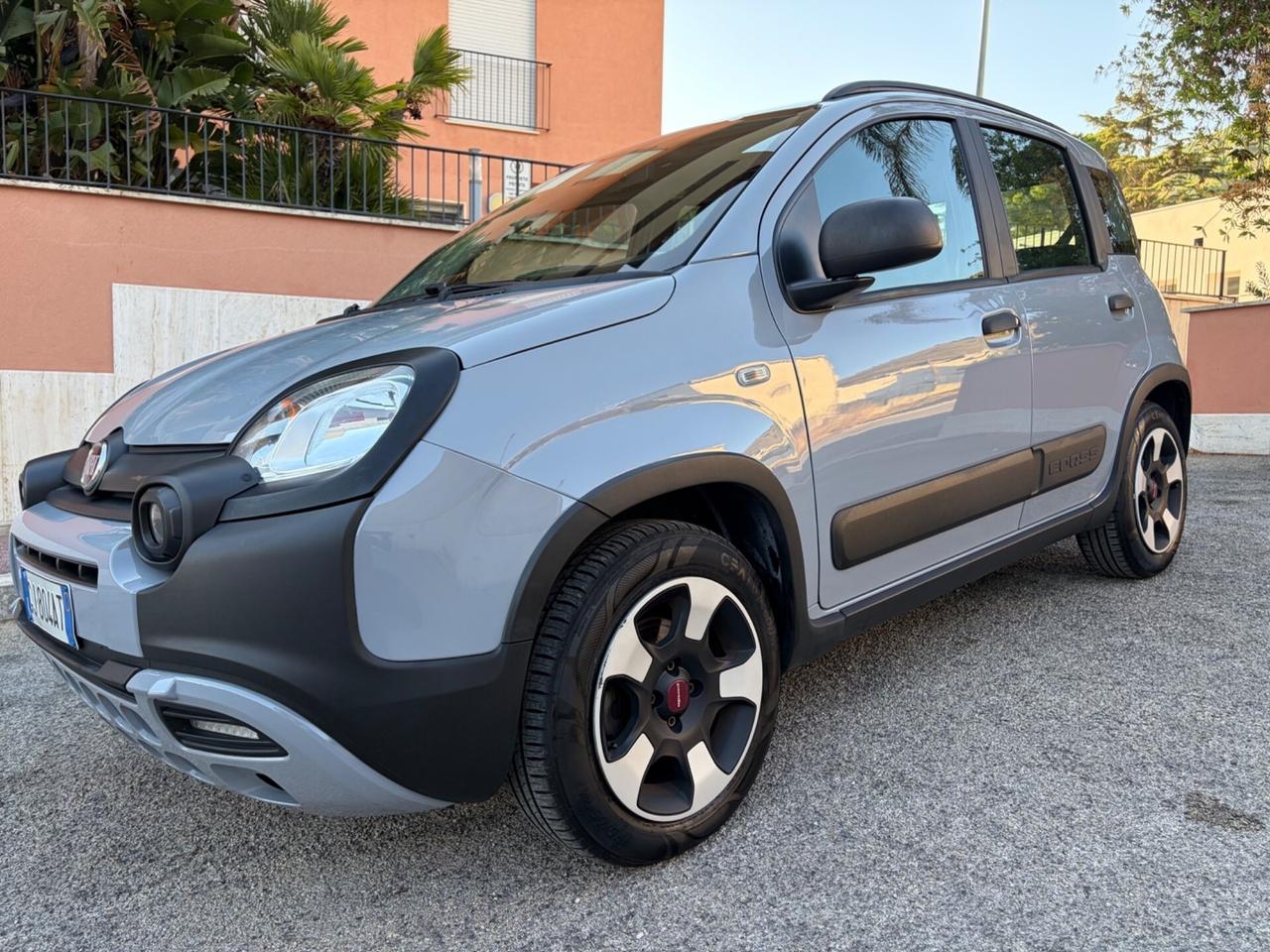 Fiat Panda 1.0 FireFly S&S Hybrid City Cross unico