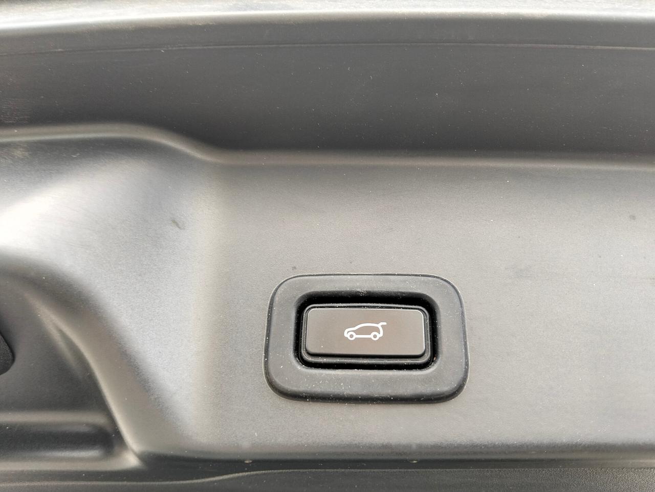 Rover Range Evoque 2.0D 150cv 2019 SINISTRATA