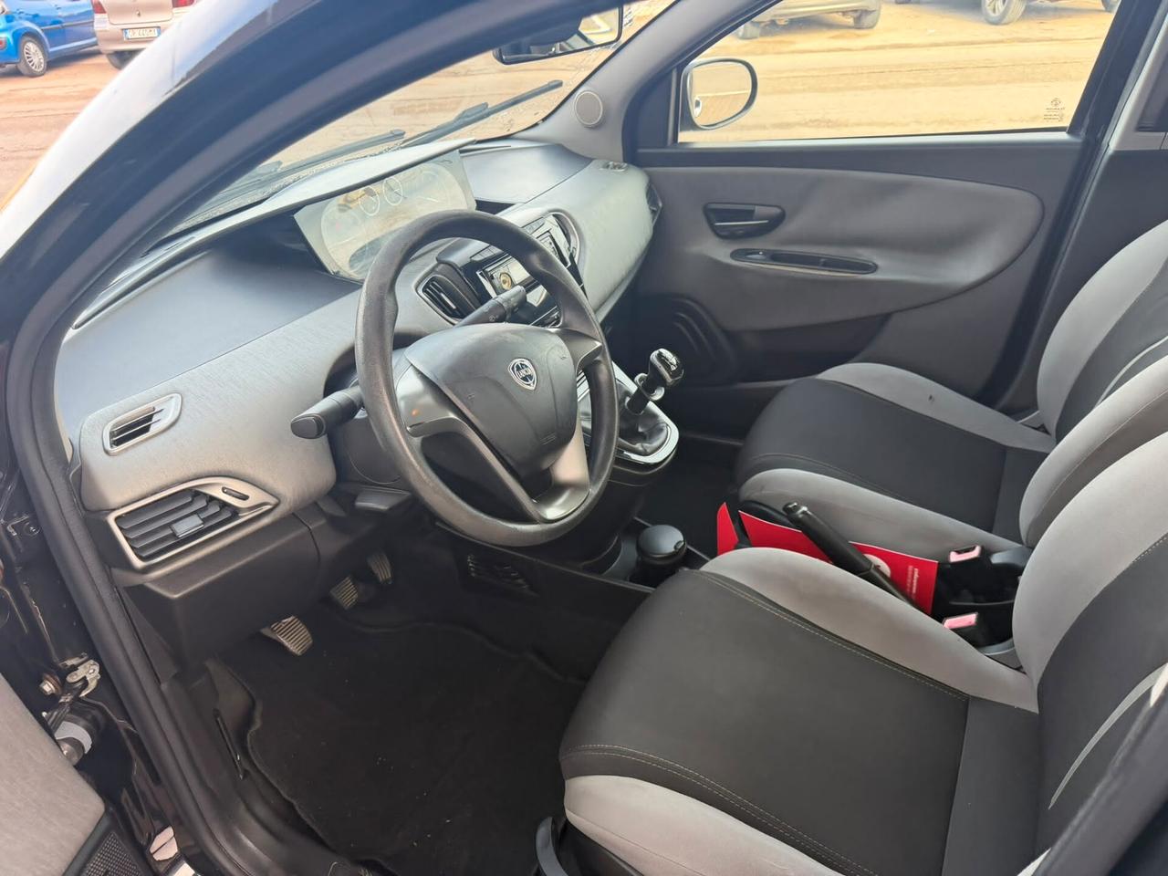 Lancia Ypsilon 1.2 69 CV 5 porte metano Ecochic Gold