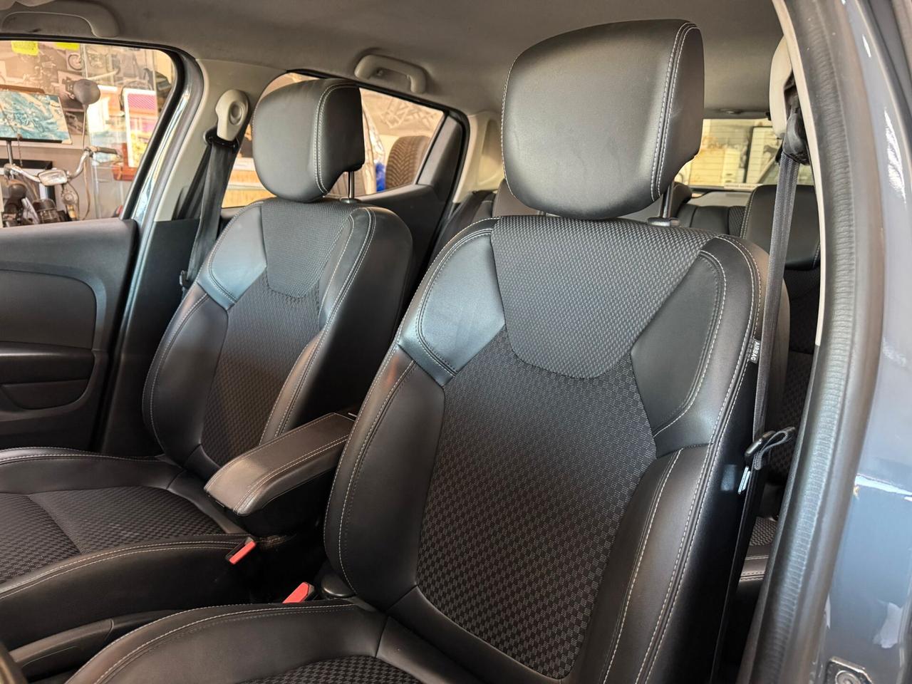 Renault Clio TCe 12V 75 CV 5 porte PARI AL NUOVO SUBITO DISPONIBILE