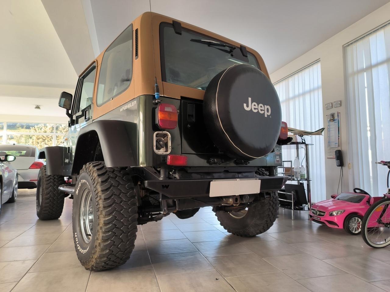 Jeep Wrangler 4.0 184 CV SAHARA