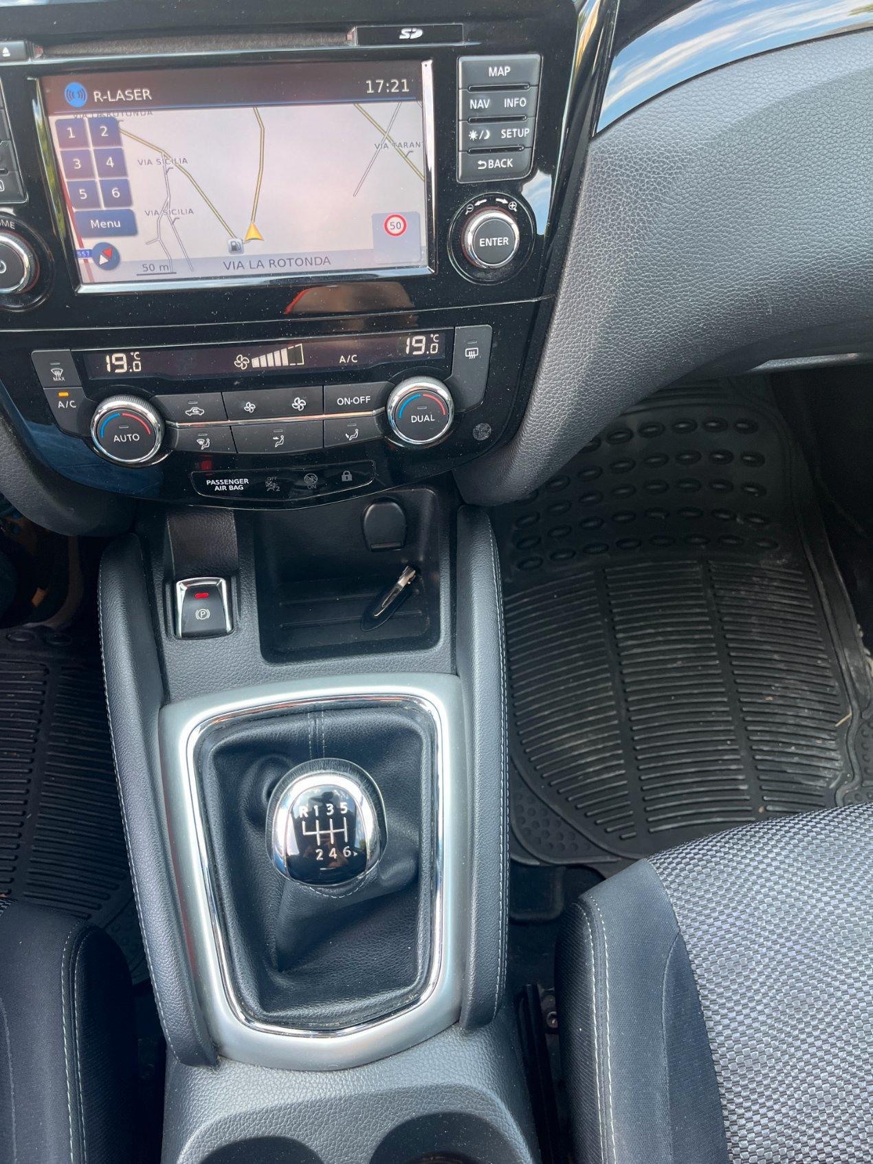 Nissan Qashqai 1.5 dci Business 110cv E6