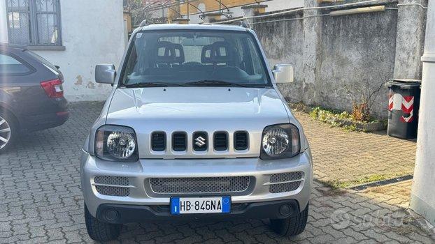 SUZUKI Jimny 1.3i 16V cat 4WD JX