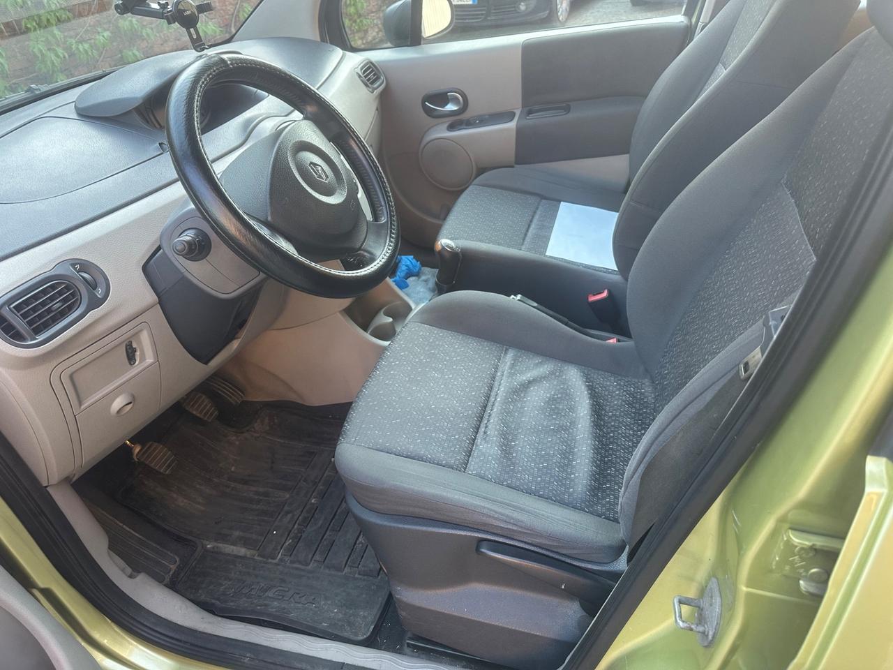 Renault Modus 1.2 16V Luxe Privilège