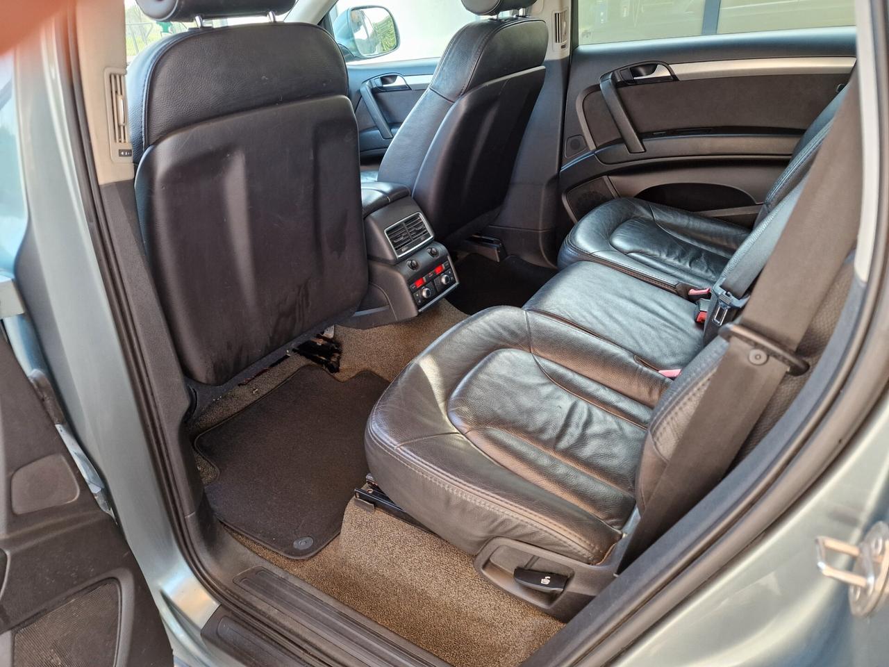 Audi Q7 3.0TDI TDI quattro tiptronic