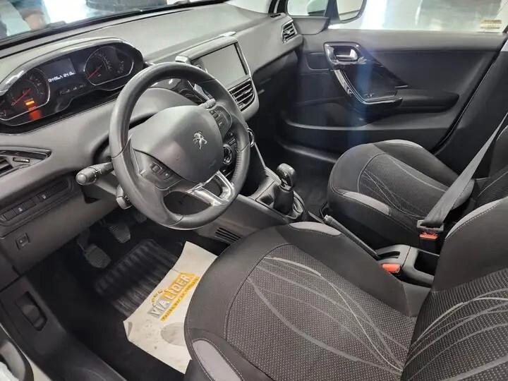 Peugeot 208 PureTech 82 5 porte Allure