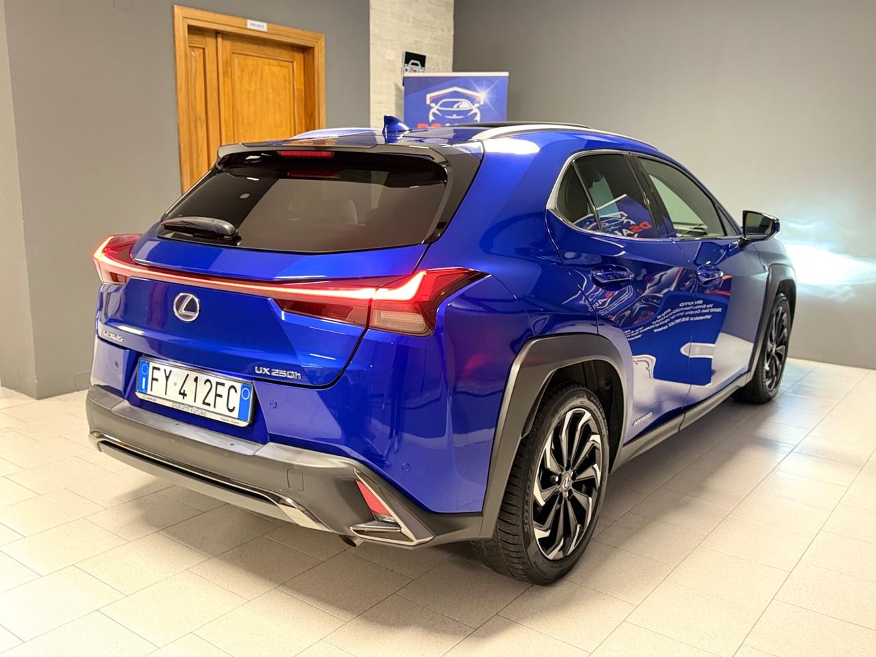 Lexus UX Hybrid 4WD F Sport