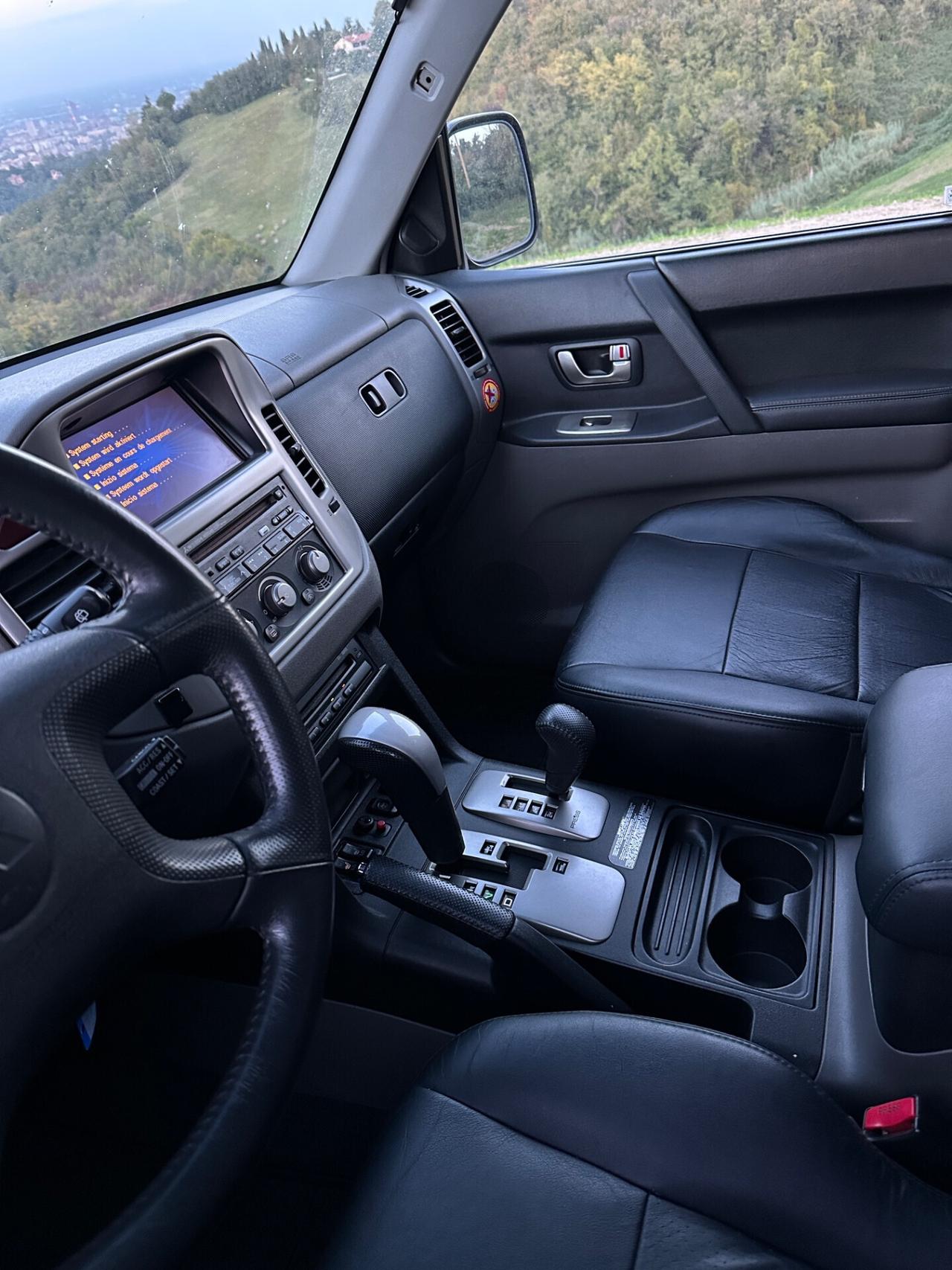 Mitsubishi Pajero 3.5i GDI V6 24V cat 5p. GLS2 7 posti