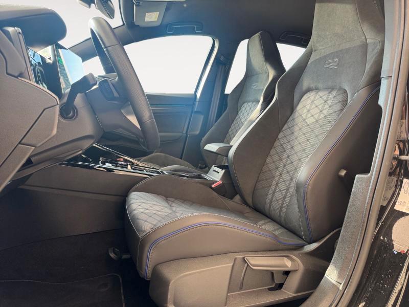 Volkswagen Golf 2.0 tdi R-Line 150cv dsg