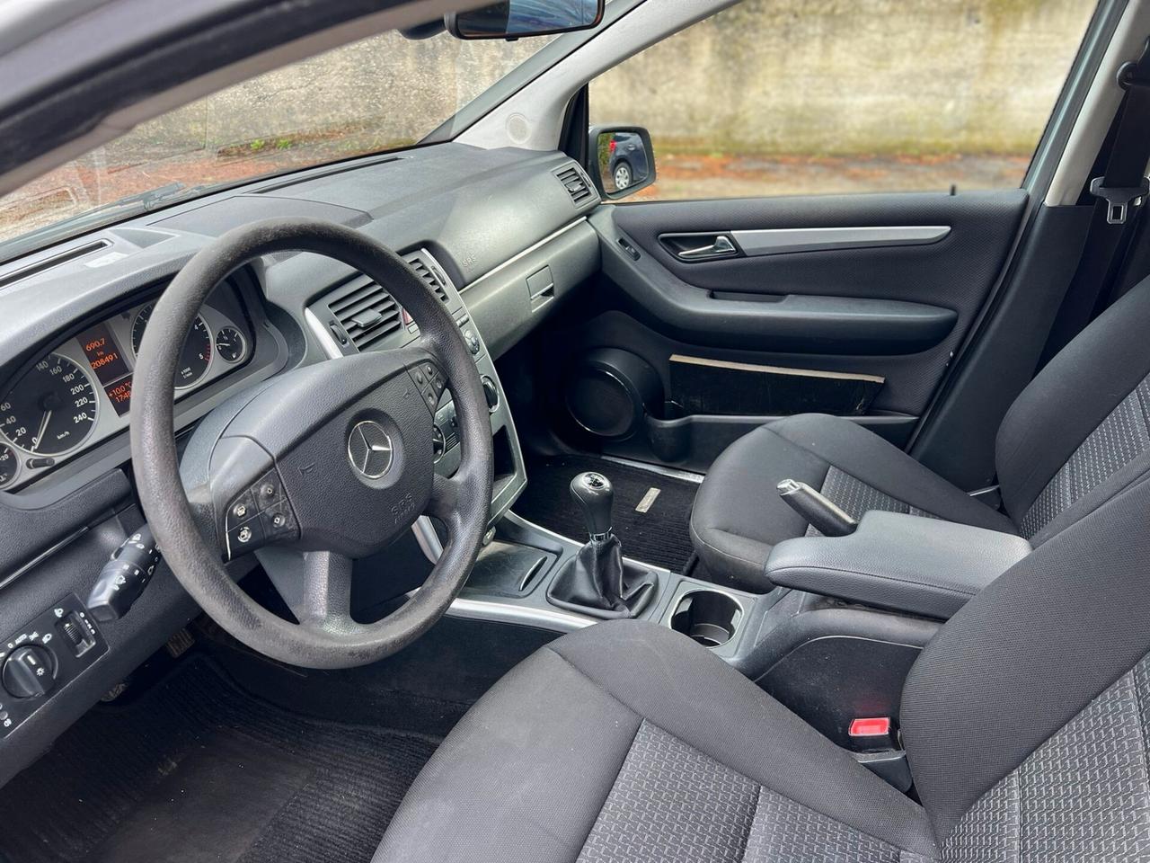 MERCEDES CLASSE B 180 2.0 Premium - 2010