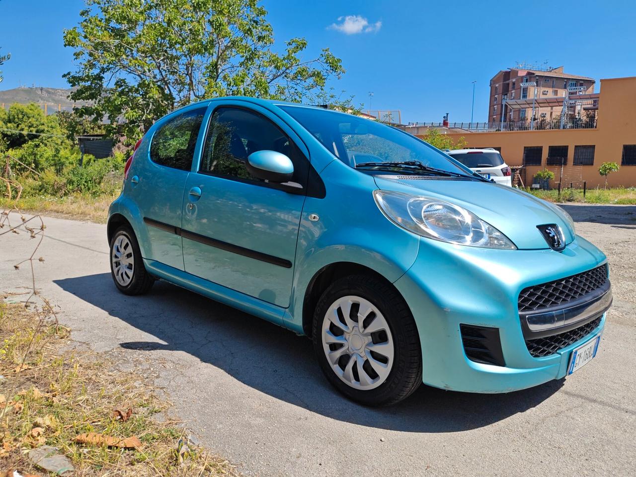 Peugeot 107 RESTYLING PERFETTA VOMERO 2011