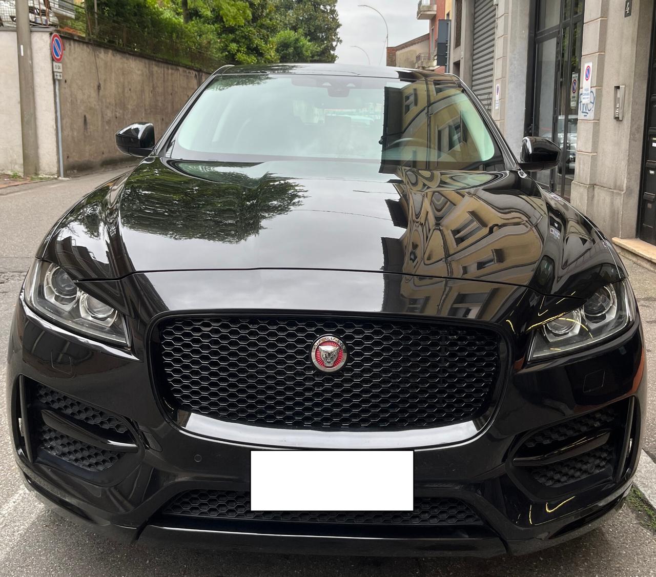 JAGUAR F-PACE 2.0 D 180 CV AWD R-SPORT - MOTORE COMPLETAMENTE REVISIONATO CON FATTURA - IVA ESPOSTA
