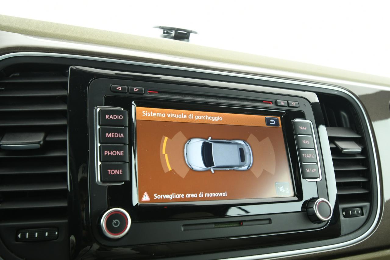 VOLKSWAGEN Maggiolino Cabrio 2.0 tdi Sport 140cv dsg PELLE+LED+C18"