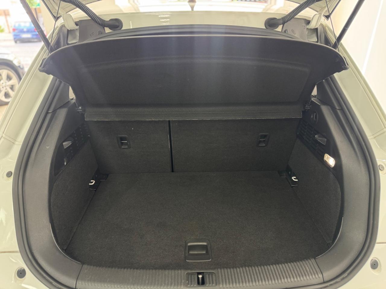Audi A1 S1 2.0 TFSI quattro