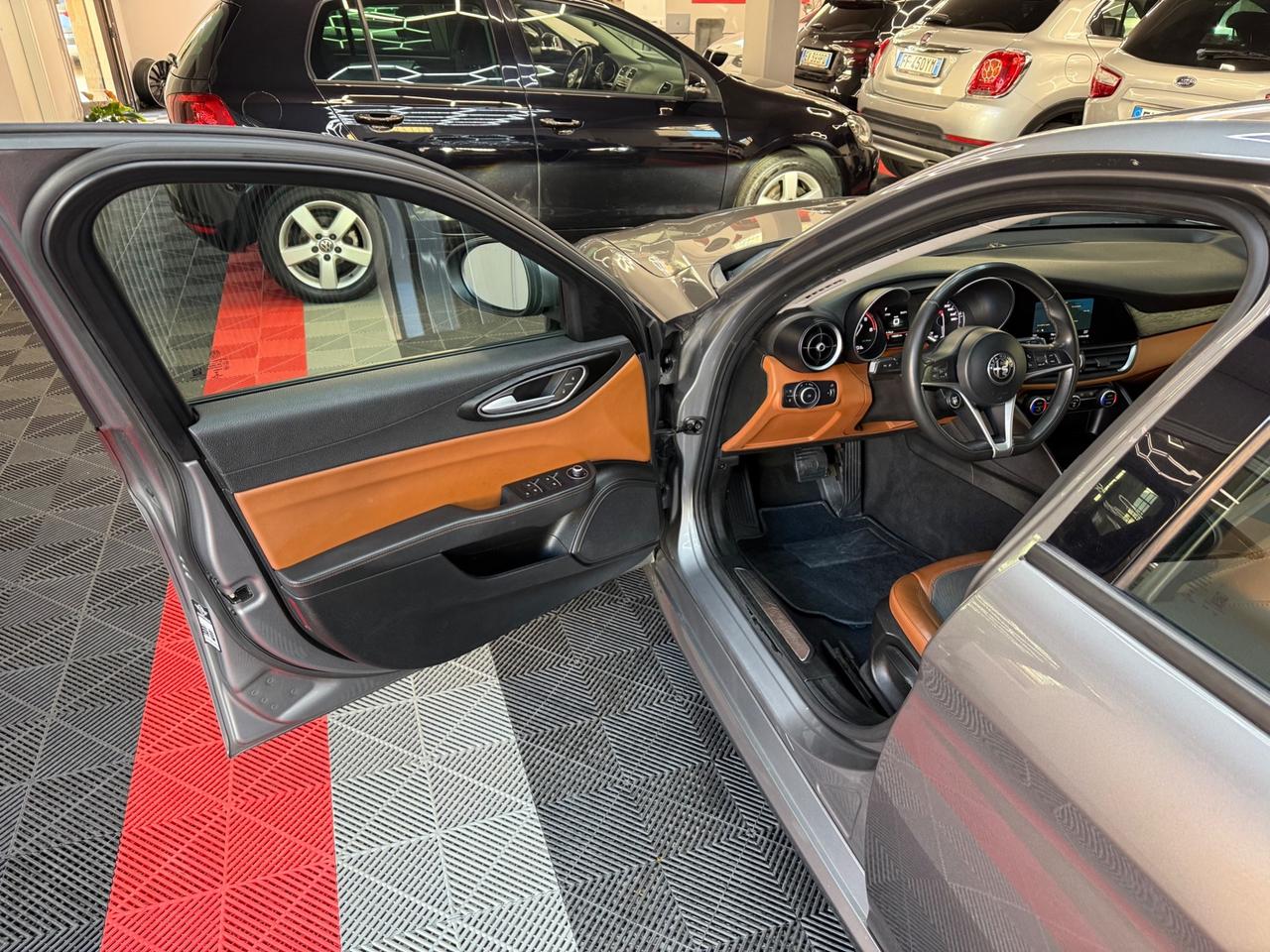 Alfa Romeo Giulia 2.2 JTDM Business - FABIANOAUTO